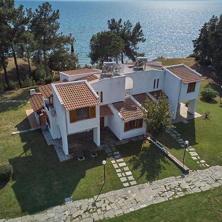 Summerday Villa Private Beach Nea Iraklia Esterno foto