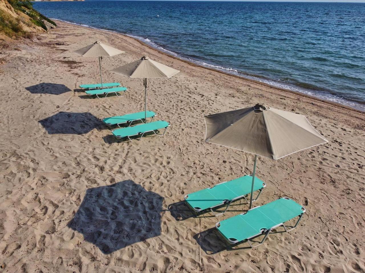 Summerday Villa Private Beach Nea Iraklia Esterno foto