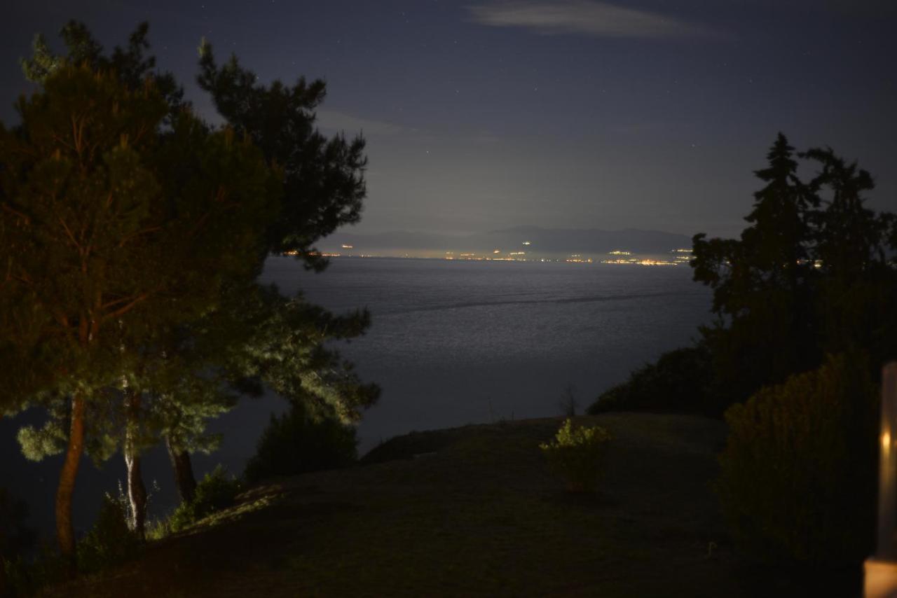 Summerday Villa Private Beach Nea Iraklia Esterno foto