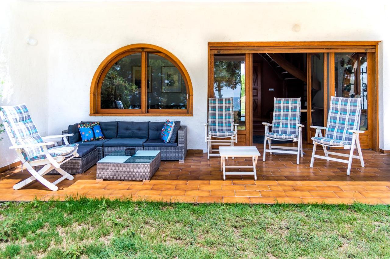 Summerday Villa Private Beach Nea Iraklia Esterno foto